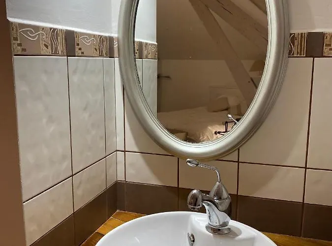 Le Clos Des Figuiers - 3 D'hotes De Charme Pensión