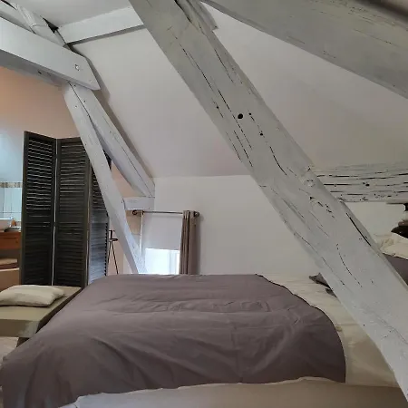 Le Clos Des Figuiers - 3 D'hotes De Charme Konukevi